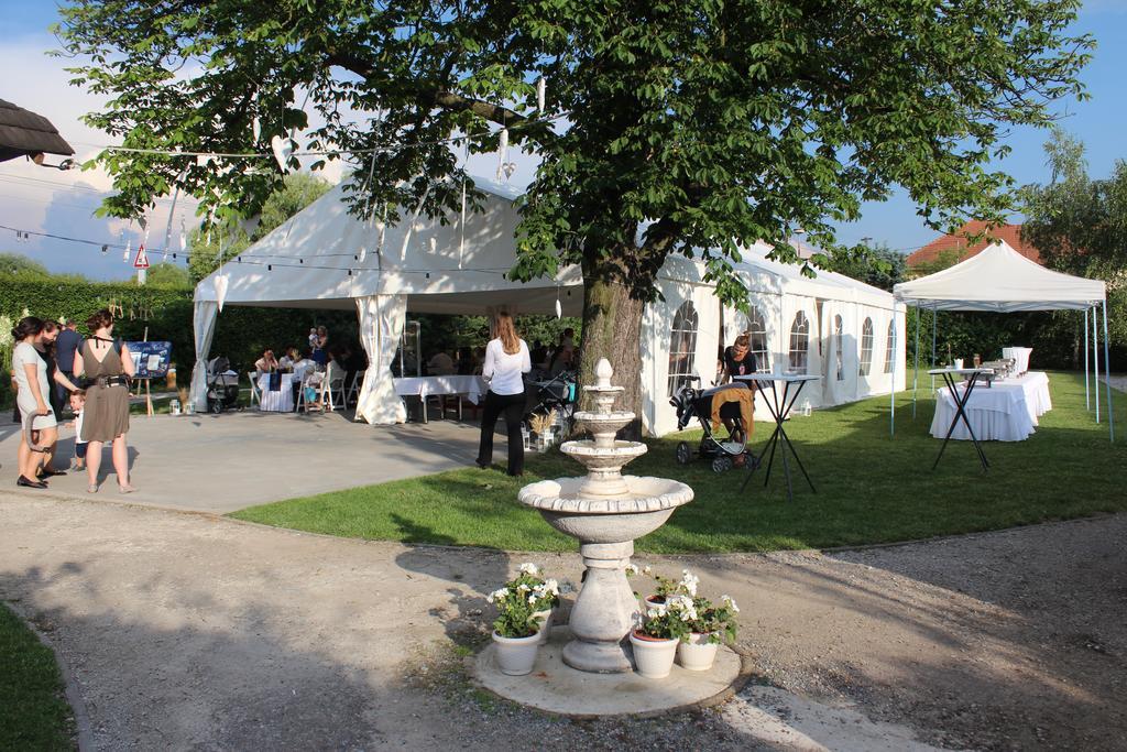 Penzion Zlaty Dukat Zvolenská Slatina Exterior photo
