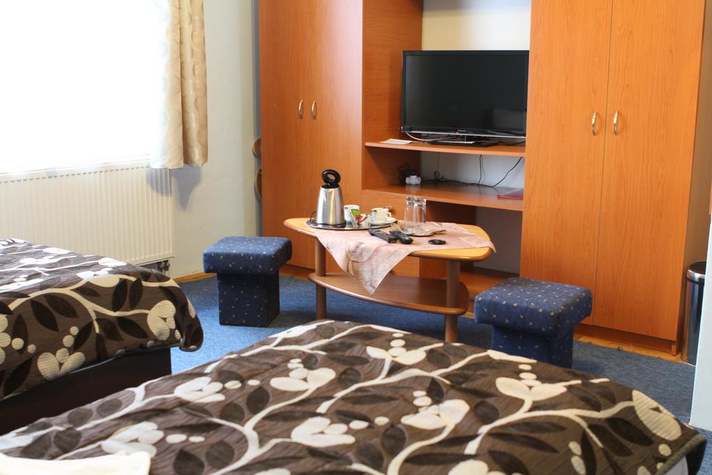 Penzion Zlaty Dukat Zvolenská Slatina Exterior photo
